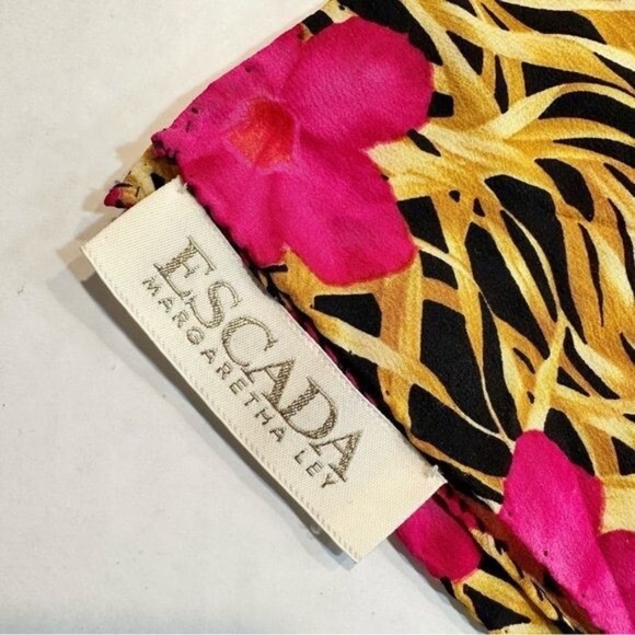 Escada Silk Scarf Fuchsia Pink Floral Hibiscus Hawaiian Print 34x34 Square - Picture 4 of 7